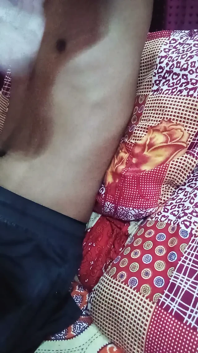 Kendimi boşalmaktan alıkoyuyorum