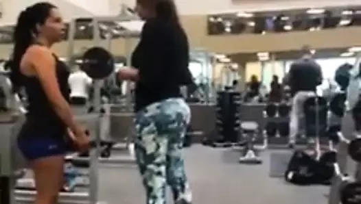 Göt üzerinde bu milf