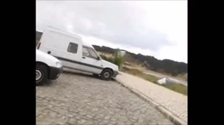 Neredeyse yakalandı içinde araba Mastürbasyon ile havuç içinde göt