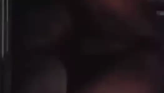 Karım başka bir adamla kendini sikiyor