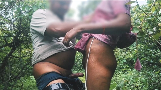 Bhabhi Devar Ne Le Jungle Mein Bahut Maja Bhabhi Ko Pele Diya