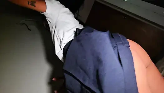 Harika poposu olan okul kızı erkek arkadaşı tarafından kaydediliyor