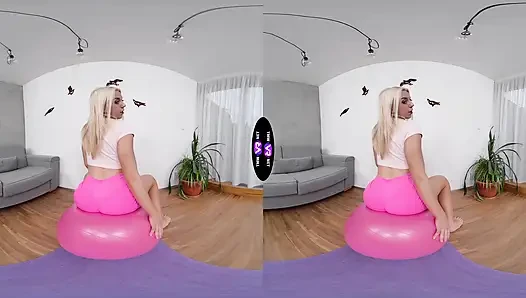Büyük pembe top üzerinde mastürbasyon yapıyor - tmwvrnet
