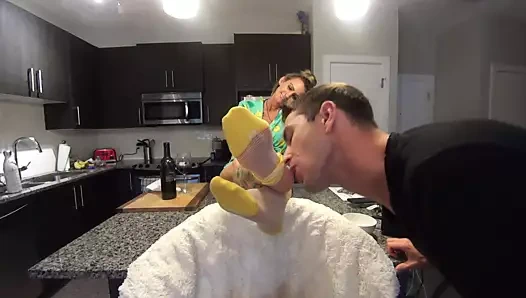 Çorap vitrini cilt 1 - ananas kadar şirin hd önizleme