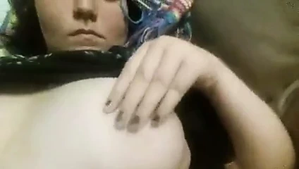 benim anal arkadaşım oynuyor ile ona göğüsleri