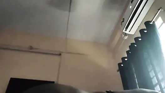 Sonunda yeni komşumu birlikte sikişmeye ikna ettim