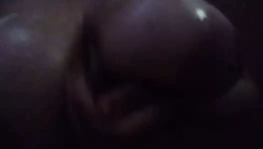 kız gösteren göğüsler