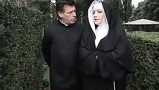 Monza'nın rahibesi sahnesinde Jessica Rizzo yapımı 03