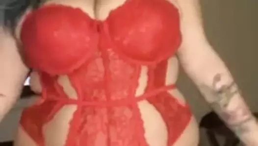 Büyük ağır iri güzel kadın