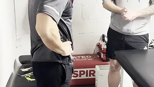 Heteroseksüel büyük yarak masajı ve çok mutlu son