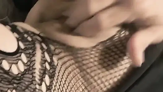 Jugando Con Mi Apretado Coño