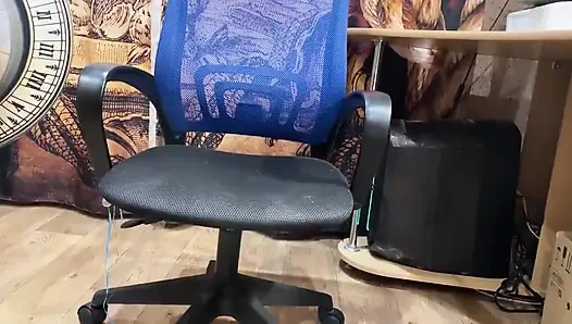 Arap kadın porno izliyor ve mastürbasyon yapıyor. Zevk almak