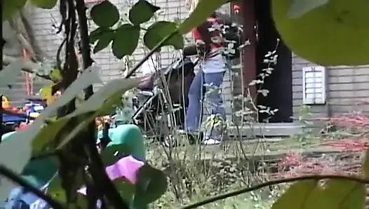 Büyük memeli Çek bebek ve erkek arkadaşı her zamanki günlük rutinlerini kaydediyor