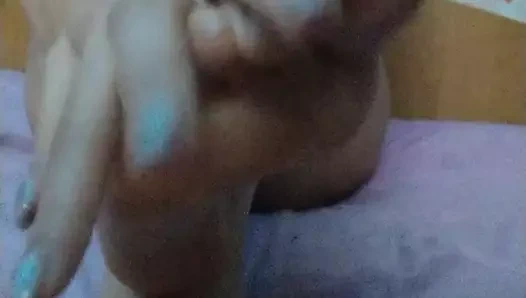 Ateşli mastürbasyon kapalı ona kedi