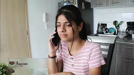 Hintli seks, güzel Hintli kızla amatör sikişiyor - İspanyolca porno