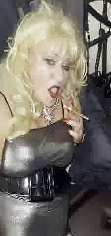 SLUT 588