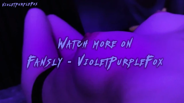 Üvey kız kardeşlerin göğüslerine boşalma