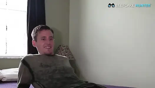 8" heteroseksüel yarakla sikiliyor!