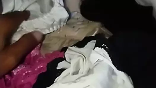 Eşinin arkadaşının çekmecesi