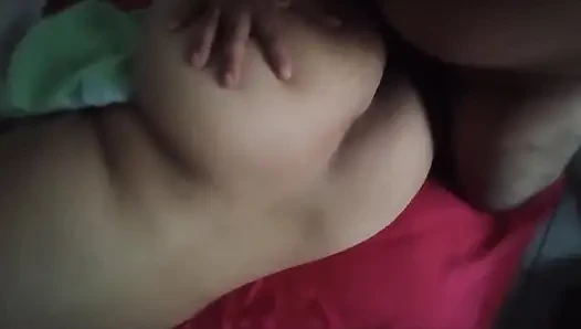 Büyük götlü Meksikalı esmer üvey kız üvey babası tarafından sikiliyor