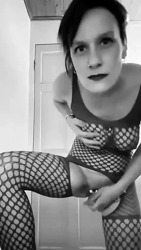 En sevdiğim oyuncaklardan birini kullanarak kadın orgazmı