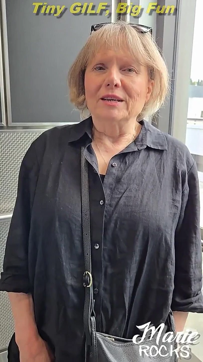 Крошечная горячая бабуля, большое развлечение