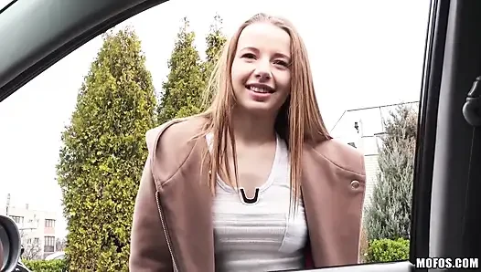 Strandedteens - otostop yapan Rus binmek için sikişiyor