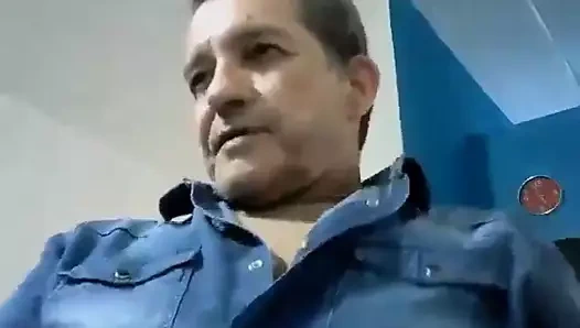 Yaşlı adam gösteriş