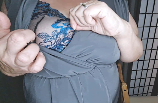 Bu seksi iç çamaşırı ofiste iri güzel kadın orta yaşlı seksi kadın büyük memeli olgun için çok mu sapık