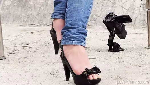 Çift çapraz bacaklar - yalama