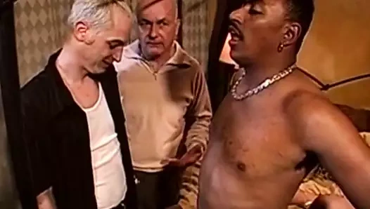 Karı koca ırklararası sallanma ile karışmak