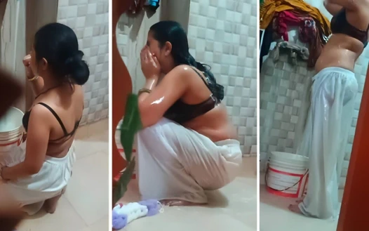 Şalvarını yaparken üvey kız kardeşimi ücretsiz kullan