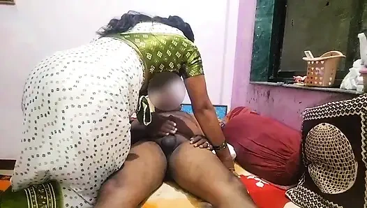 The sister-in-law got herself fucked by her brother-in-law's penis and drank all the semen from the penis in her mouth.