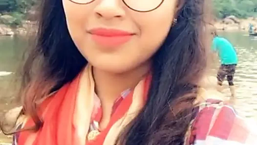 Bangladeş öğretmen genç baştan çıkarır