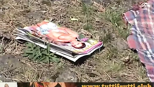 yağ amatör kız üzerinde açık döküm