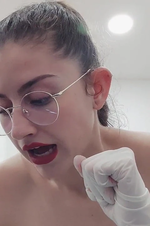Dr. Shanaxnow tıp kliniğinde son ereksiyonlu penektomi
