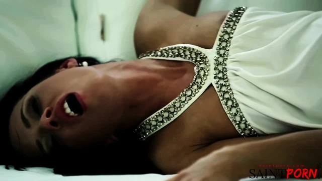 Gina Devine bütün gece sikişebilir