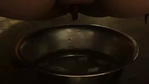 yemek tabağıma işemek