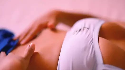 Sekreter işten sonra ofisinde evli patronu baştan çıkarıyor