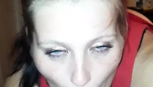 Kedi alır ıslak itibaren emme çük