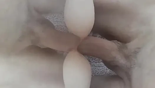 Ateşli iri güzel kadın üvey oğlu tarafından götten sikiliyor!