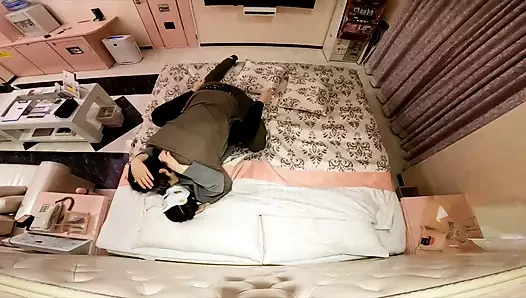 Birbirlerinin gece hayatından endişe duyan iki insan