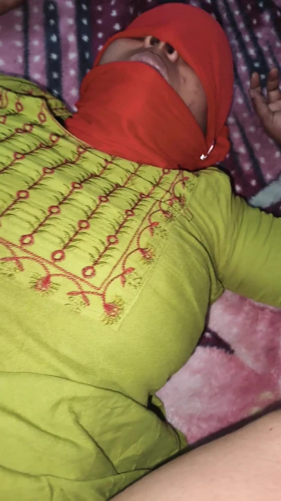 Hintli yenge oral seks ev yapımı seks videoları | Klip 1