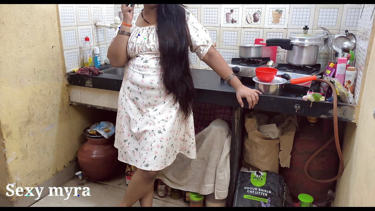 Stepmom's new dress mai chudayi kichen mai