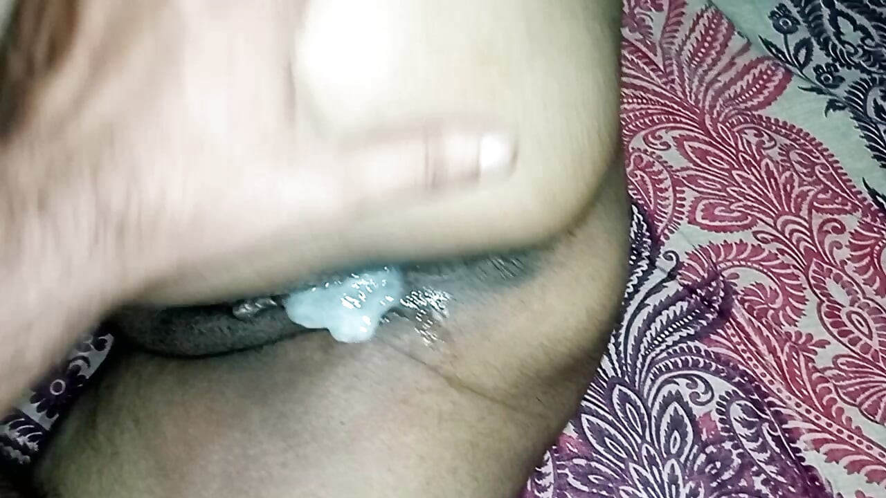 Hintli üvey erkek kardeş porno