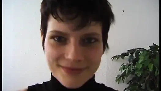 Küçük memeli esmer klasik sürtük zevkli bir sakso çekiyor