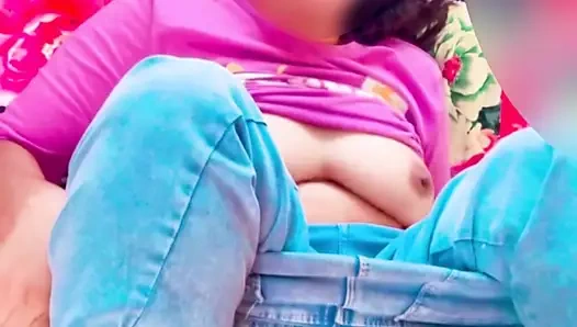 Desi dorfmädchen fickt so hart mit ihrem freund, mms virales video