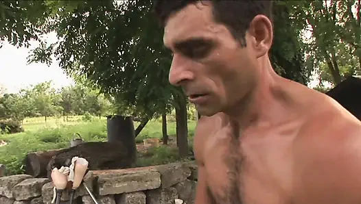 Ampute adam kız arkadaşını açık havada sikiyor