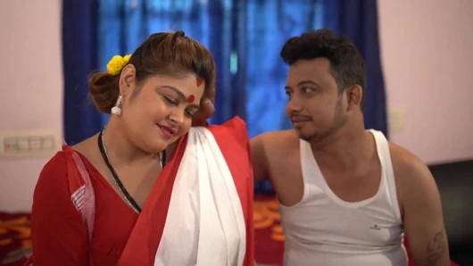 Bengalli ateşli ve seksi görünüyor