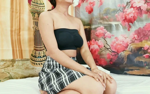 Tatminsiz azgın güzellik erkek arkadaşına biniyor